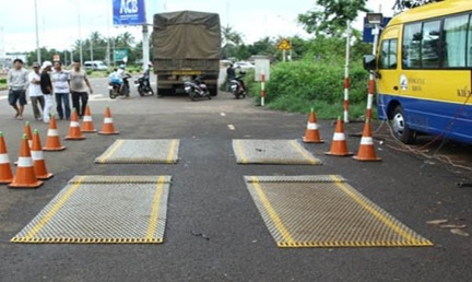 Thực hiện công tác kiểm soát tải trọng xe