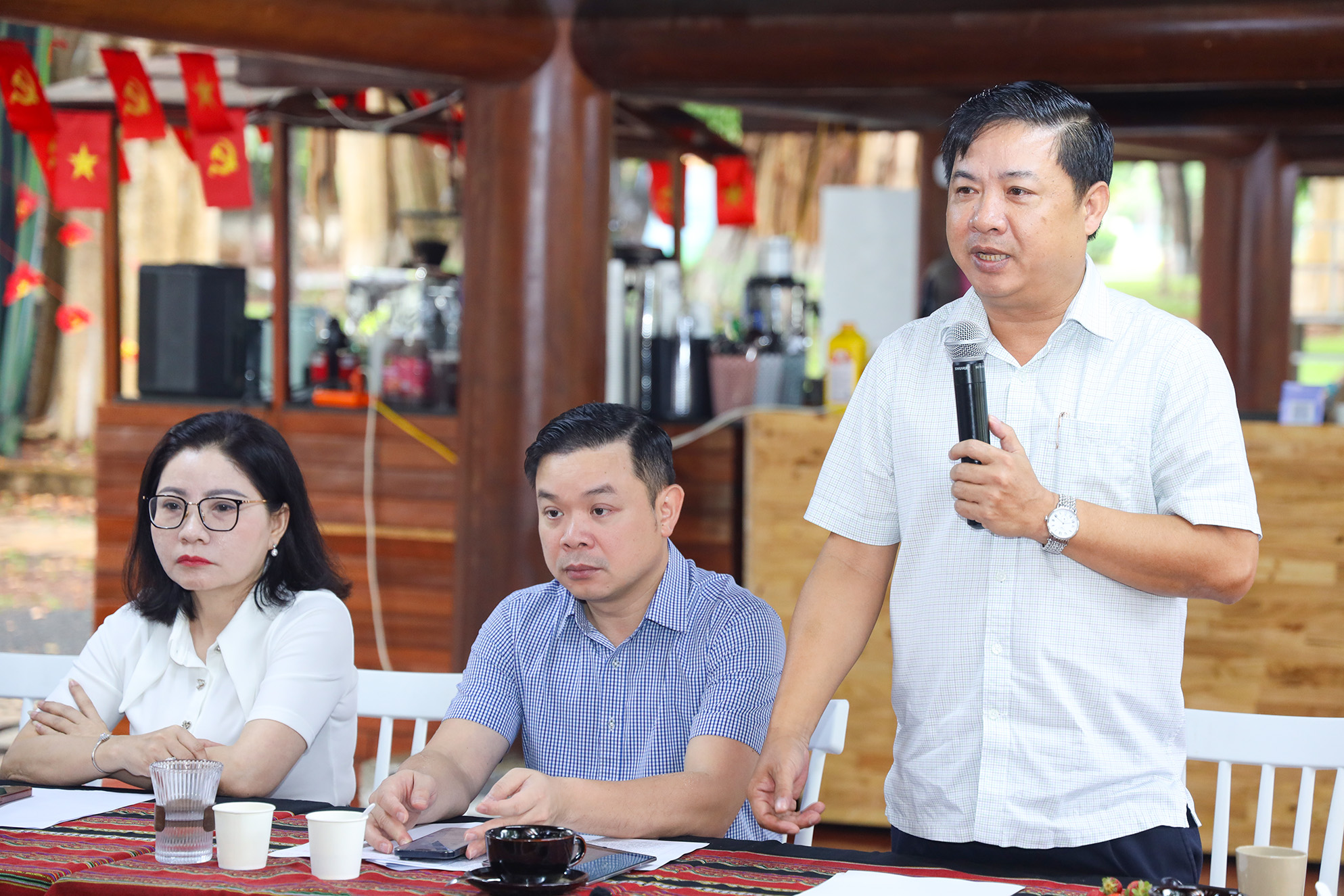 “Cà phê doanh nhân”: Khẳng định tinh thần đồng hành, cùng phát triển