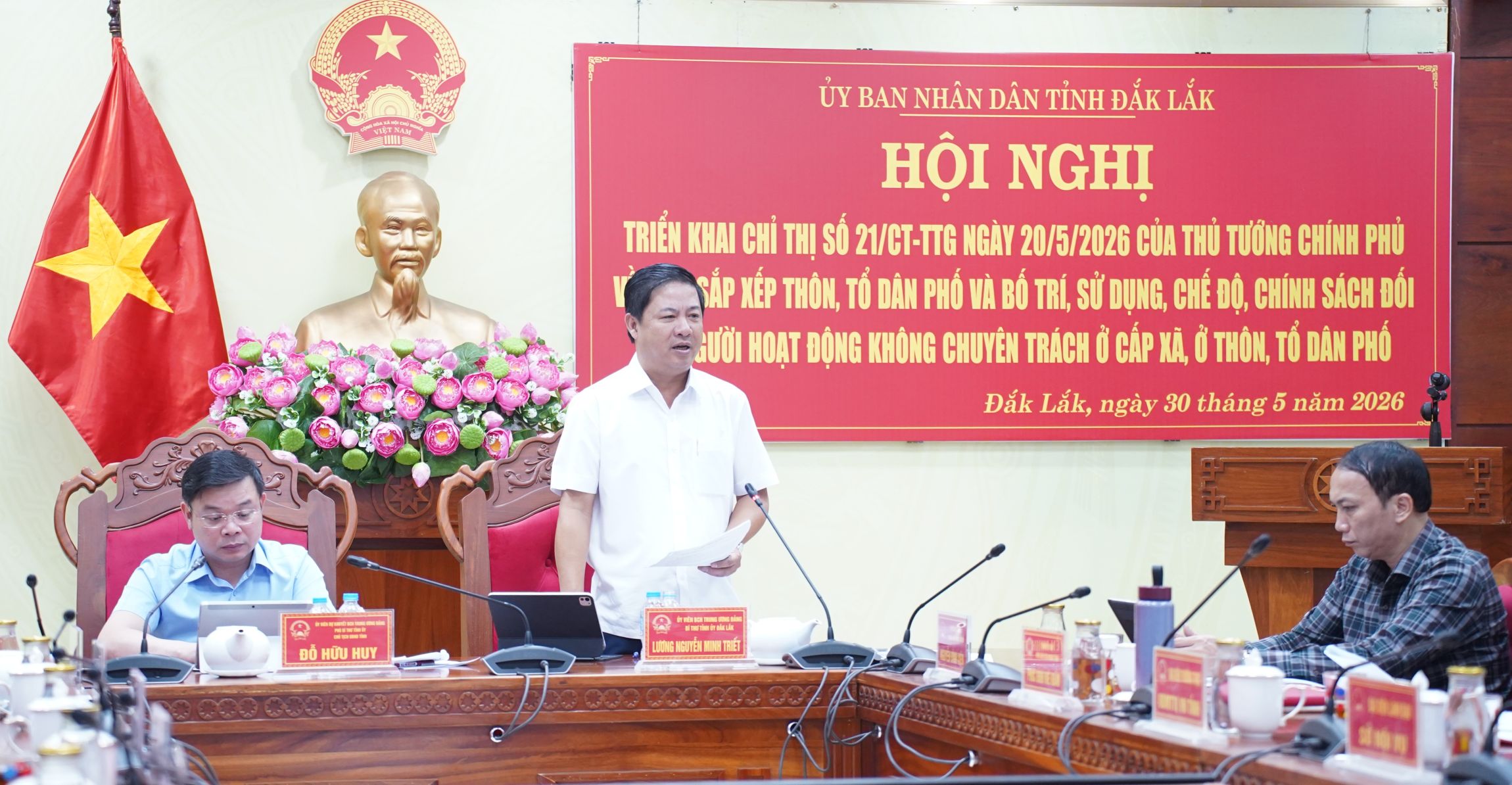 Khẩn trương hoàn thành sắp xếp thôn, tổ dân phố, bố trí, sử dụng hợp lý người hoạt động không chuyên trách