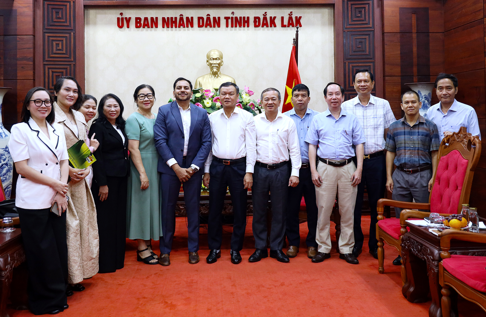 Phó Chủ tịch UBND tỉnh Đào Mỹ tiếp và làm việc với Tập đoàn Lulu Group International