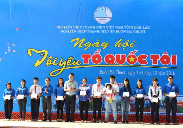 Hơn 500 đoàn viên, thanh niên tham gia ngày hội “Tôi yêu Tổ quốc tôi”