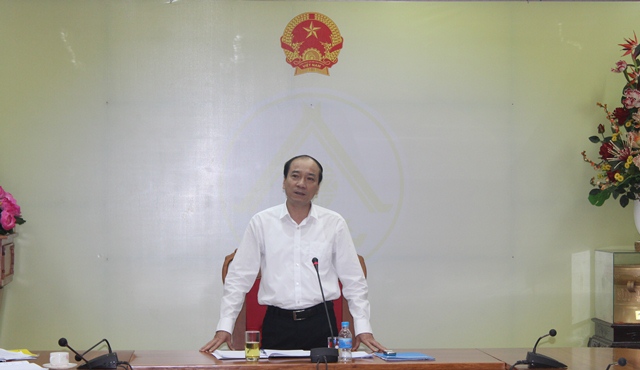 UBND tỉnh đánh giá tình hình thực hiện kế hoạch phát triển kinh tế- xã hội, đảm bảo quốc phòng an ninh giữa tháng 10 năm 2016.