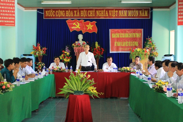 Đoàn công tác Thường trực Tỉnh uỷ thăm và làm việc tại xã Cư Prao – huyện M’Đrắk.