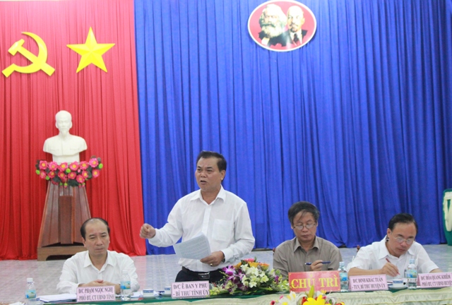 Đoàn công tác của Thường trực Tỉnh uỷ làm việc với Huyện uỷ M’Đrắk