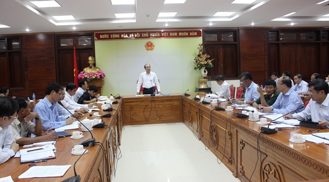 PPC reviews implementation of socio-economic development and security and national defense in mid-October 2016