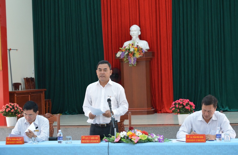 Provincial Party Committee works with Krong Nang district Party Committee