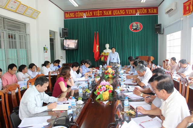 Đoàn công tác của Thường trực Tỉnh ủy làm việc tại thị xã Buôn Hồ