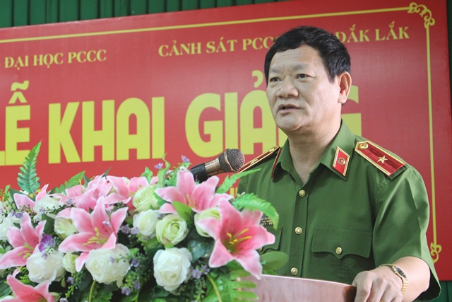 Khai giảng lớp bồi dưỡng pháp luật, nghiệp vụ Công an nhân dân khóa 12 năm 2016