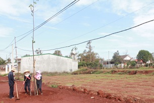 Tham mưu văn bản gửi Toà án nhân dân tỉnh về việc khởi kiện của các công dân.