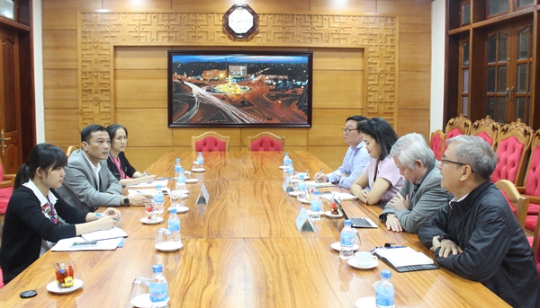 UBND tỉnh làm việc với Đoàn công tác của tổ chức AAV và Quỹ AFV