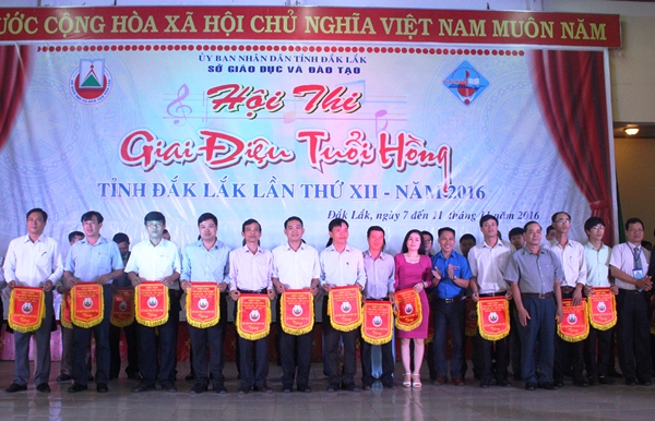 Khai mạc Hội thi “Giai điệu tuổi hồng” tỉnh Đắk Lắk lần thứ XII – năm 2016 khối các trường THPT