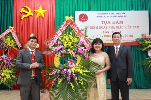 Trường Tiểu học, Trung học cơ sở và Trung học Phổ thông Hoàng Việt toạ đàm Ngày Nhà giáo Việt Nam 20/11.