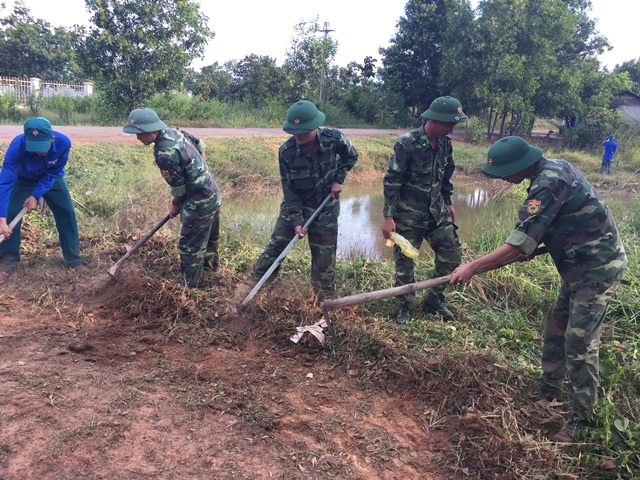 Các Đơn vị trong BĐBP tỉnh Đắk Lắk phối hợp tổ chức các hoạt động bảo vệ môi trường năm 2016