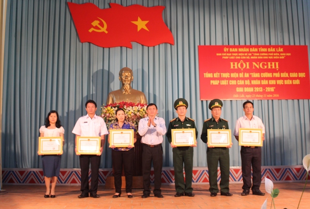 Hội nghị tổng kết Đề án “Tăng cường phổ biến, giáo dục pháp luật cho cán bộ, nhân dân khu vực biên giới giai đoạn 2013-2016”