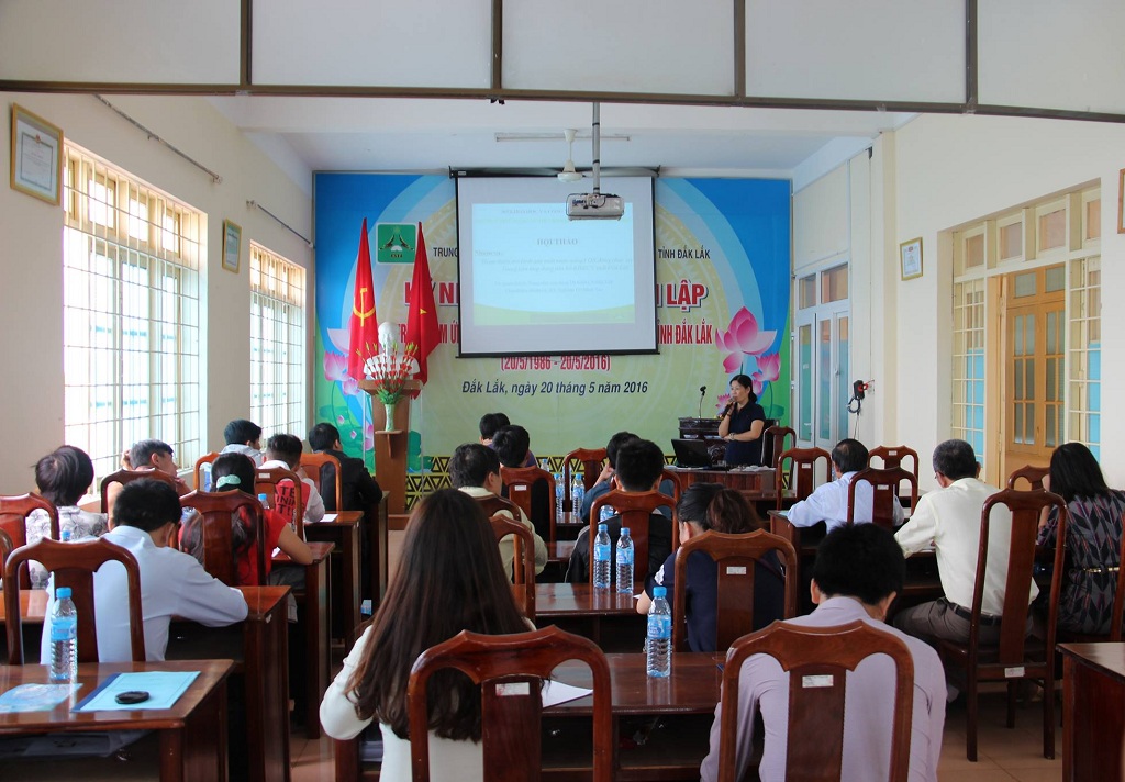 Trung tâm Ứng dụng Tiến bộ Khoa học và Công nghệ tỉnh Đắk Lắk hoàn thiện mô hình sản xuất nước uống I-ON