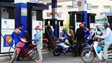 Cuối năm, giá xăng đồng loạt tăng mạnh