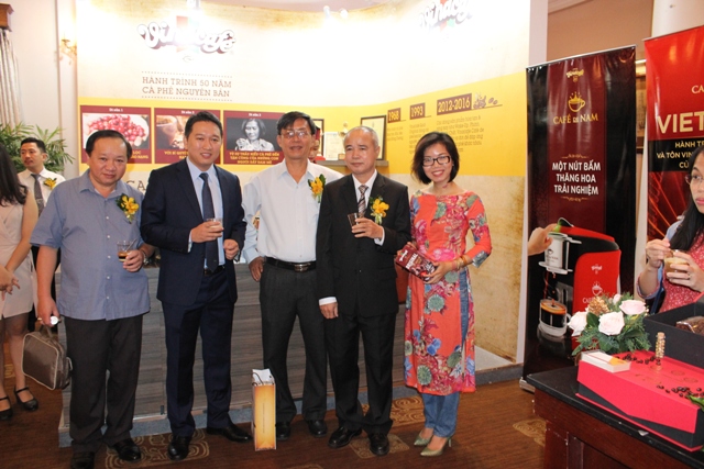 “Hội tụ tinh hoa – Phát huy bản sắc – Liên kết phát triển” là thông điệp của Lễ hội cà phê lần thứ 6 năm 2017