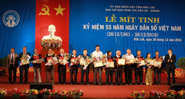 Mít tinh kỷ niệm 55 năm Ngày truyền thống công tác Dân số Việt Nam