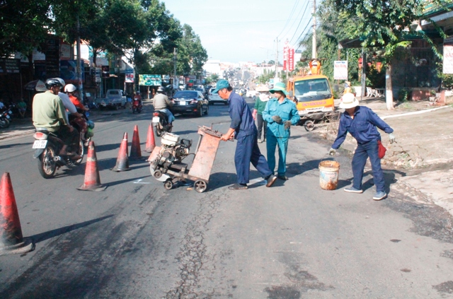 Đảm bảo giao thông thông suốt, an toàn trong dịp Tết Dương lịch và Tết Nguyên đán 2017.