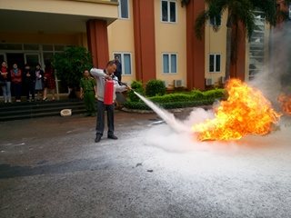 Tuyên truyền PCCC cho cán bộ, nhân viên Viện vệ sinh dịch tễ Tây Nguyên