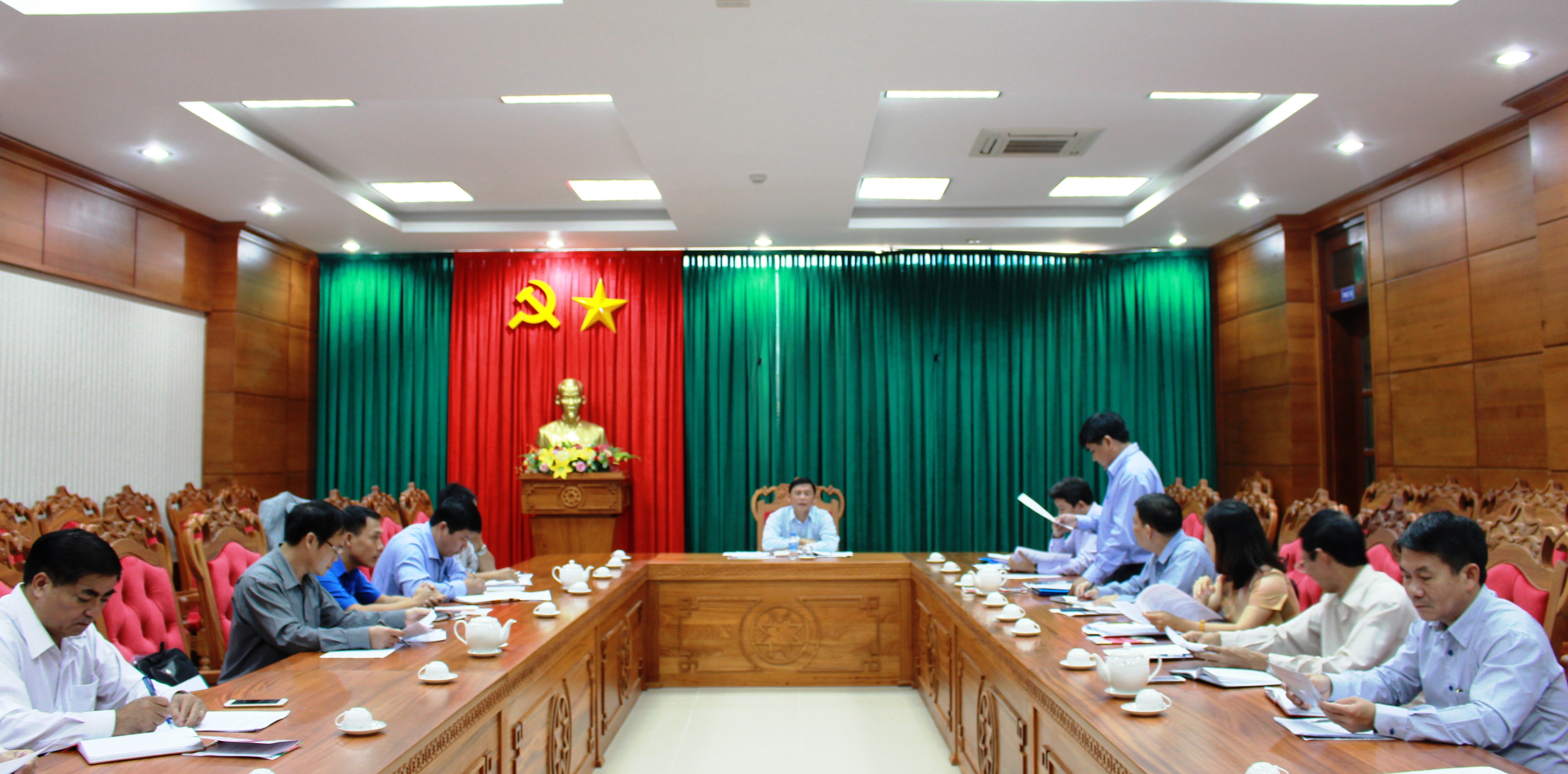 Họp Tiểu ban Đối ngoại - Lễ tân - Hậu cần Lễ hội cà phê Buôn Ma Thuột lần thứ 6 và Liên hoan văn hóa Cồng chiêng Tây Nguyên năm 2017.