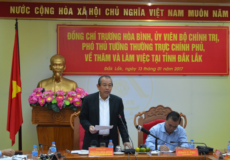 Phó Thủ tướng Thường trực Chính phủ Trương Hòa Bình thăm và làm việc tại tỉnh.