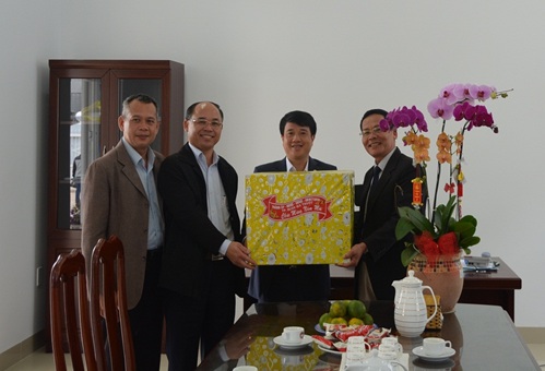 Lãnh đạo thành phố Buôn Ma Thuột thăm các chức sắc tôn giáo