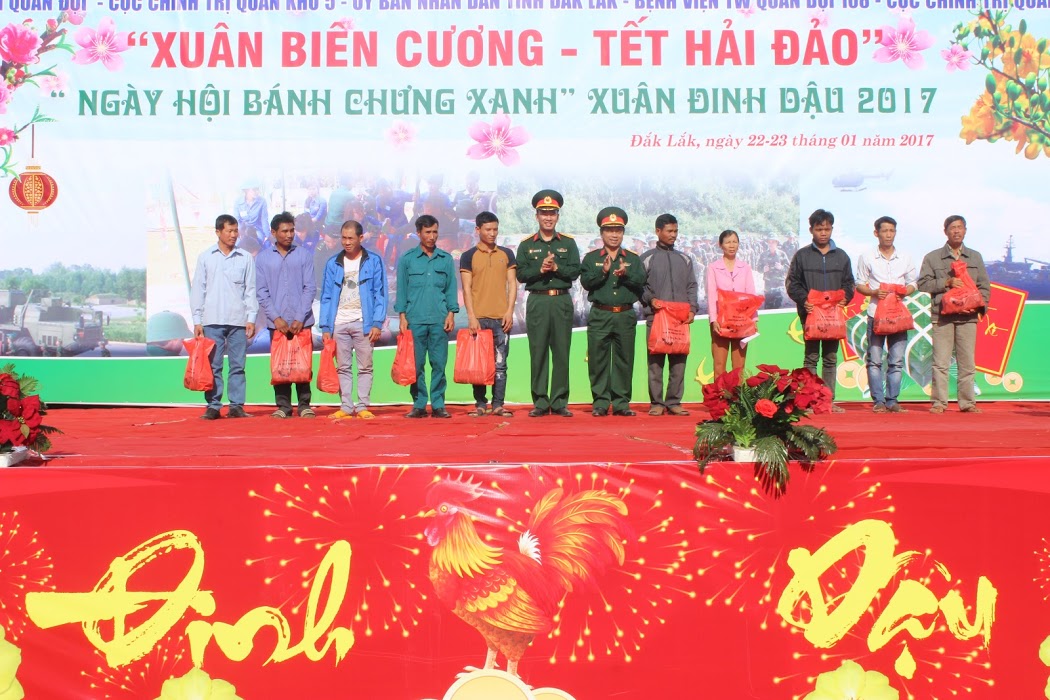 Khai mạc  Chương trình “Xuân biên cương – Tết hải đảo” và “Lễ hội bánh chưng xanh”