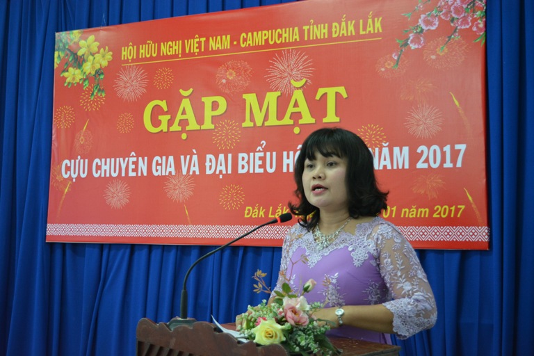 Vietnam-Cambodia Friendship Association of Dak Lak province meets former specialists and members in 2017.