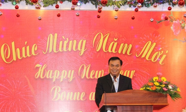 Bí thư Tỉnh ủy chúc mừng khách du lịch nước ngoài nhân dịp Tết Nguyên Đán 2017