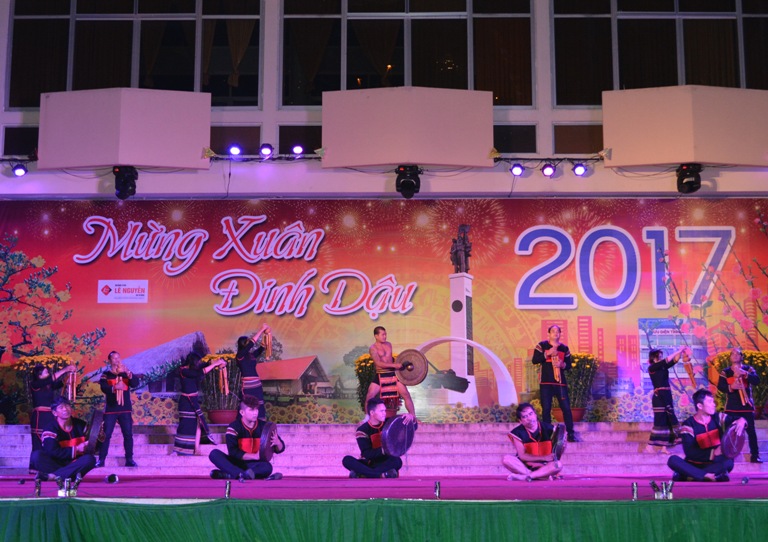 Chương trình nghệ thuật mừng xuân Đinh Dậu 2017, mừng Đảng quang vinh.