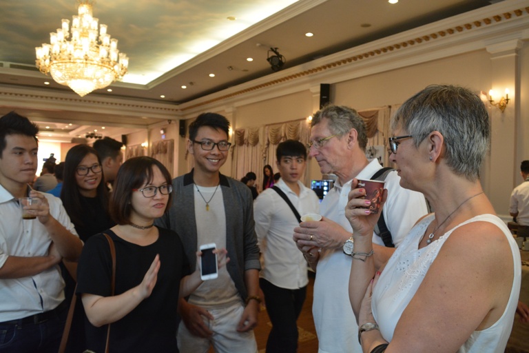 Khoảng 400 người được bồi dưỡng kỹ năng phục vụ Lễ hội Cà phê Buôn Ma Thuột lần thứ 6 và Liên hoan Văn hóa Cồng chiêng Tây Nguyên năm 2017.