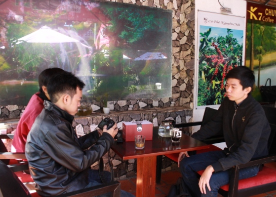 28 điểm phục vụ cà phê miễn phí tại Lễ hội cà phê Buôn Ma Thuột lần thứ 6 và Liên hoan văn hóa Cồng chiêng Tây Nguyên năm 2017.