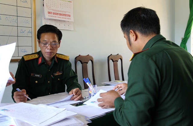 Cử nhân, đảng viên hăng hái lên đường nhập ngũ