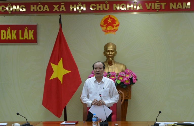 UBND tỉnh họp định kỳ giữa tháng 02/2017.