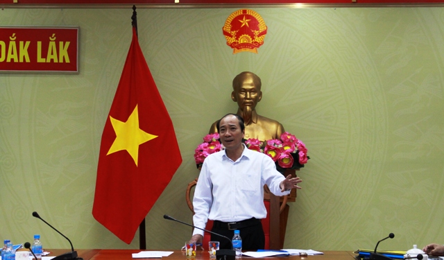 Chủ động sắp xếp, làm tốt công tác đối ngoại, lễ tân và hậu cần phục vụ tốt Lễ hội Cà phê Buôn Ma Thuột lần thứ 6 và Liên hoan Văn hóa Cồng chiêng Tây Nguyên năm 2017.