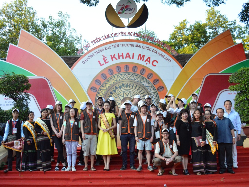 Cùng đại sứ truyền thông tìm hiểu về cà phê Buôn Ma Thuột