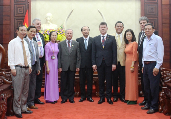 UBND tỉnh chào xã giao Đoàn Đại sứ Rumani tại Việt Nam