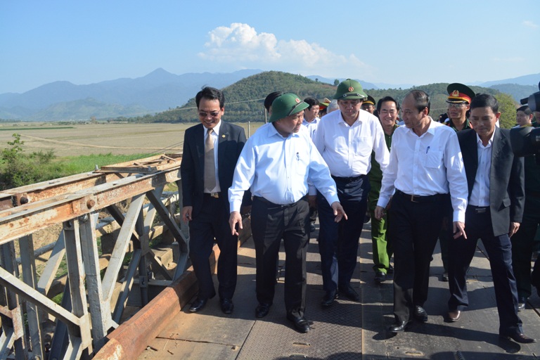 PM visits Khue Ngoc Dien commune, Krong Bong district, Dak Lak province