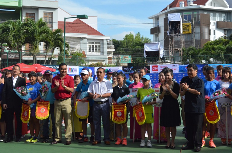 146 VĐV tham dự Giải quần vợt vô địch nữ toàn quốc năm 2017.