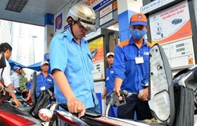 Xăng, dầu đồng loạt giảm giá