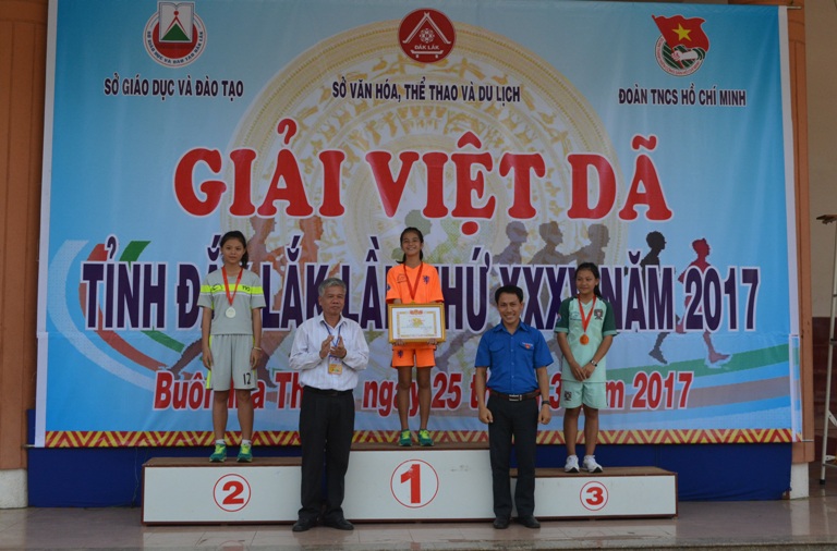 Hơn 500 VĐV tham gia giải Việt dã tỉnh Đắk Lắk lần thứ 35 năm 2017.