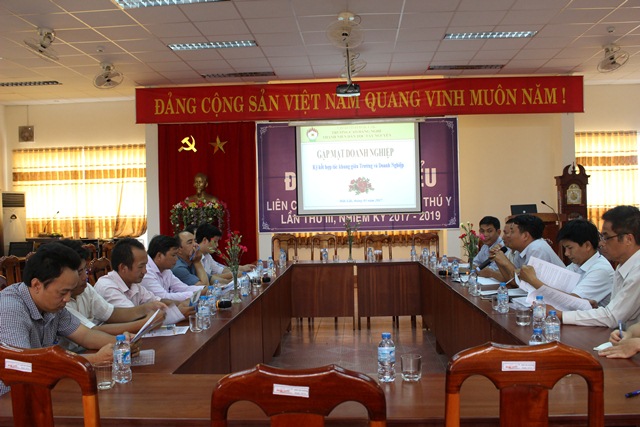 Ký kết hợp tác khung giữa Trường Cao đẳng nghề Thanh niên dân tộc Tây Nguyên và các Doanh nghiệp trên địa bàn tỉnh