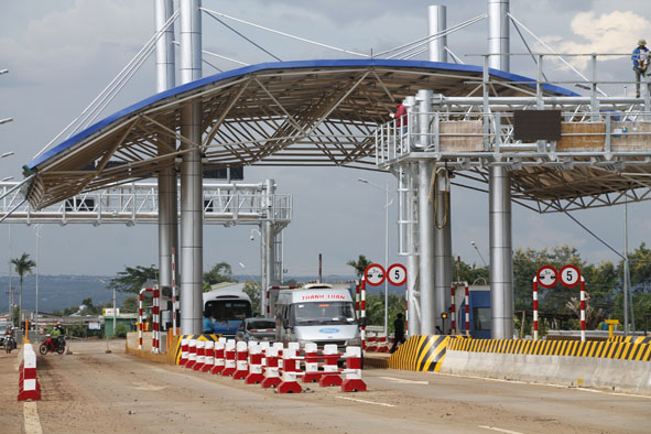 Báo cáo về đầu tư và khai thác các công trình giao thông theo hình thức BOT trên địa bàn tỉnh.