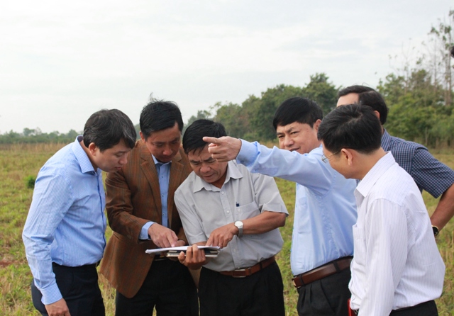 Đoàn công tác của Thường trực Tỉnh ủy làm việc với Huyện ủy Cư M’gar