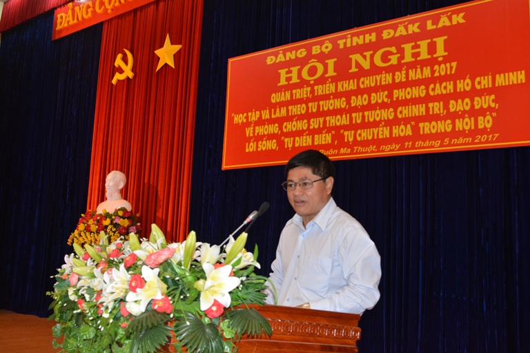 Hội nghị cán bộ chủ chốt của tỉnh.