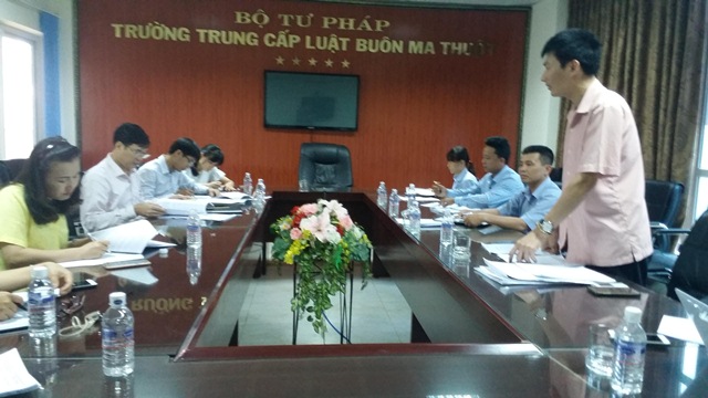Đoàn công tác Bộ Tư pháp làm việc tại Trường Trung cấp Luật Buôn Ma Thuột