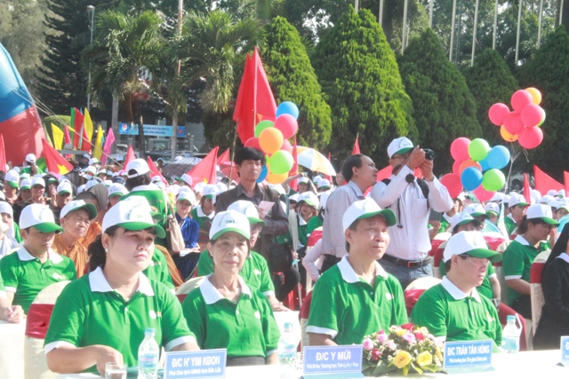 Phụ nữ các tôn giáo Tây Nguyên hưởng ứng Ngày Môi trường thế giới