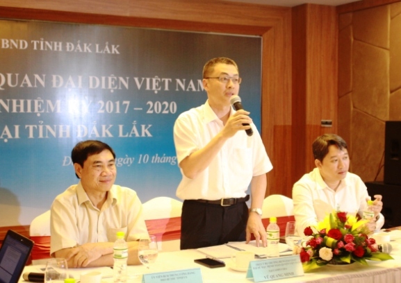 Đoàn Trưởng cơ quan đại diện Việt Nam ở nước ngoài nhiệm kỳ 2017- 2020 làm việc tại tỉnh.