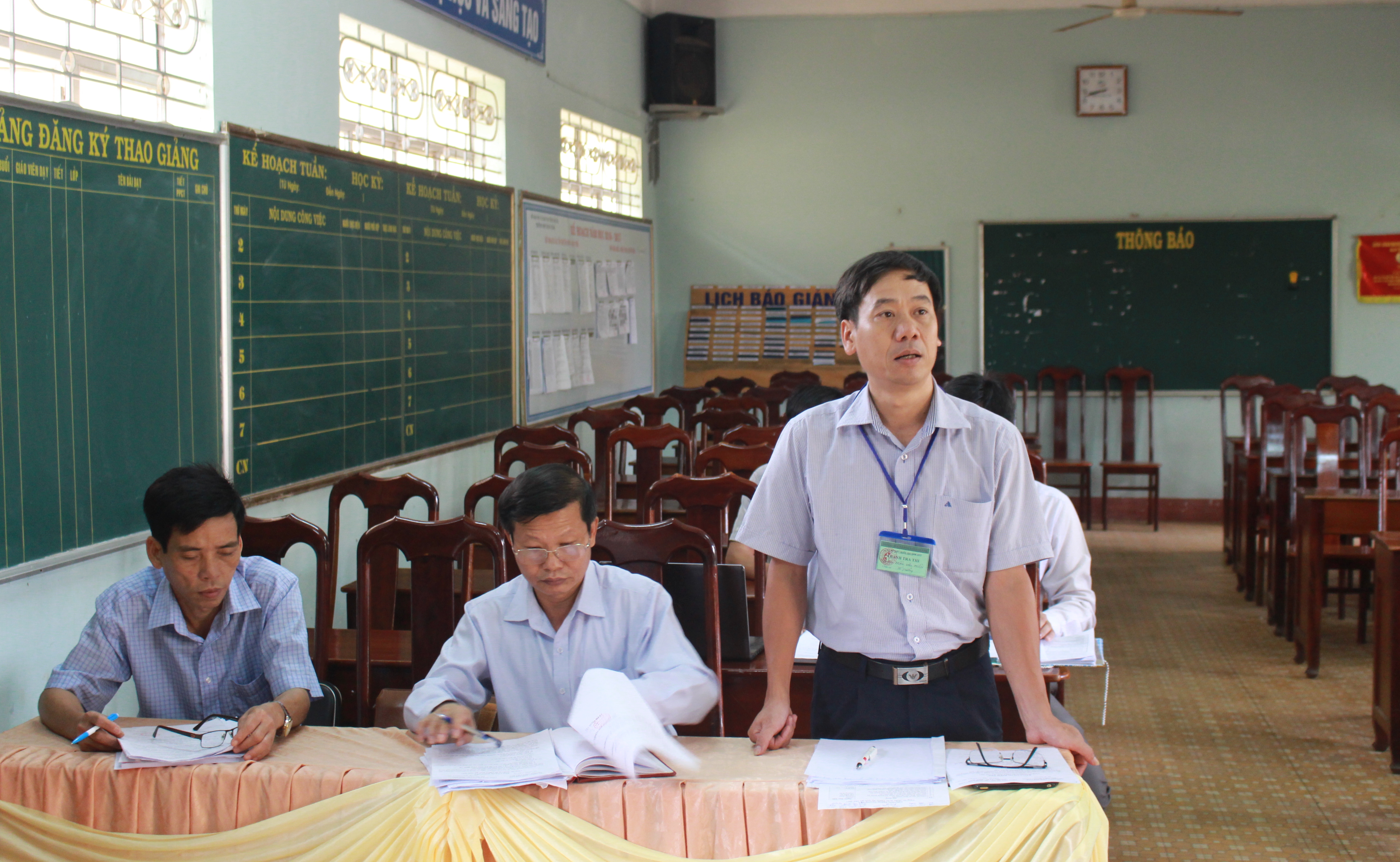 Kiểm tra công tác chuẩn bị thi THPT quốc gia năm 2017 tại huyện Krông Ana